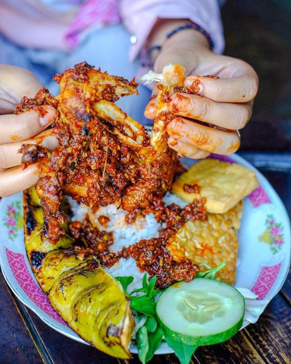 Artho Moro: Rujukan Terbaik untuk Ayam Potong Segar di Cilacap